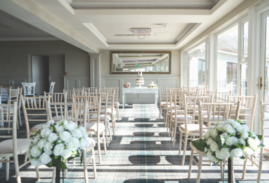 Lakeside Manor Hotel